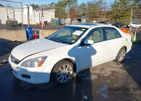 2007 Honda Accord 3.0 Ex z USA, uszkodzony, nr VIN 1HGCM66587A089684